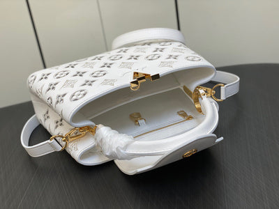 Lou*s Vuitt*n lv capucines bb white handbags 27x18x9cm - image 3