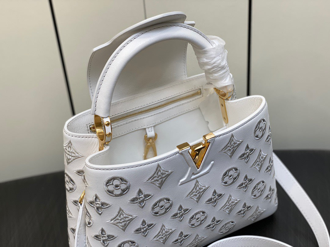 Lou*s Vuitt*n lv capucines bb white handbags 27x18x9cm - image 5