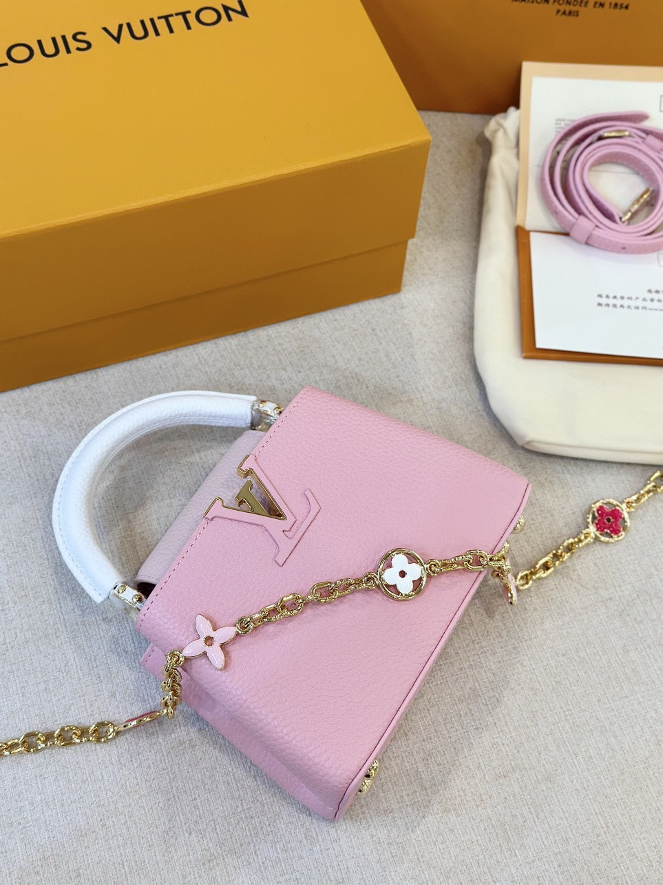 Lou*s Vuitt*n lv capucines like auth handbags pink lock gold 21cm - image 3