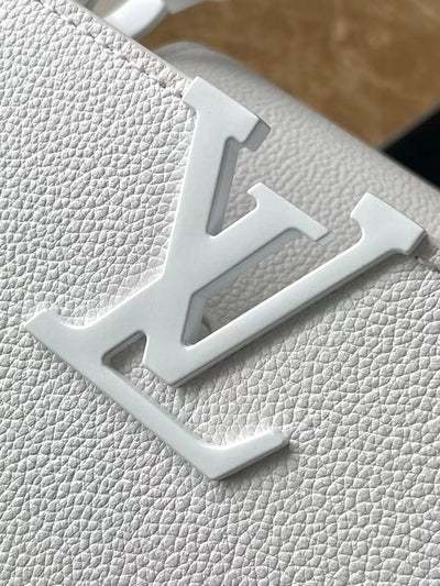 Lou*s Vuitt*n lv capucines handbags white leather 21cm - image 4