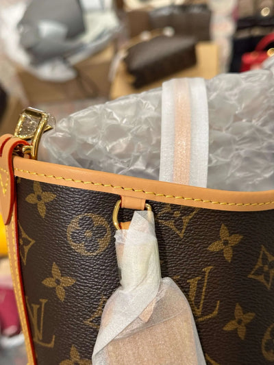 Lou*s Vuitt*n handbags lv carry all mm monogram brown color 39x30x15cm - image 6