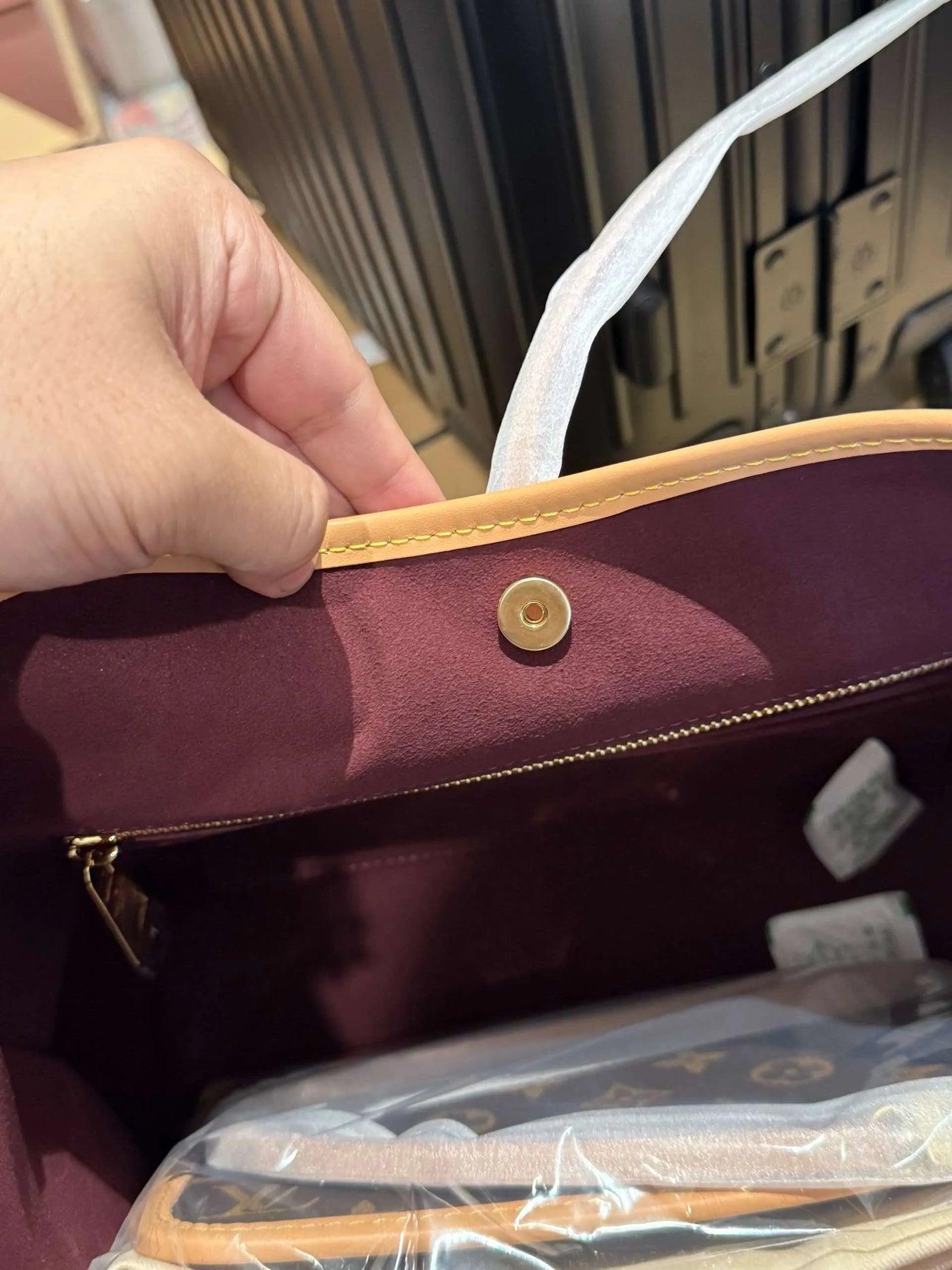 Lou*s Vuitt*n handbags lv carry all mm monogram brown color 39x30x15cm - image 9