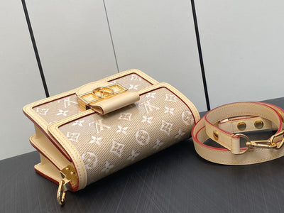 Lou*s Vuitt*n lv dauphine monogram like auth handbags 20x15x9cm - image 4