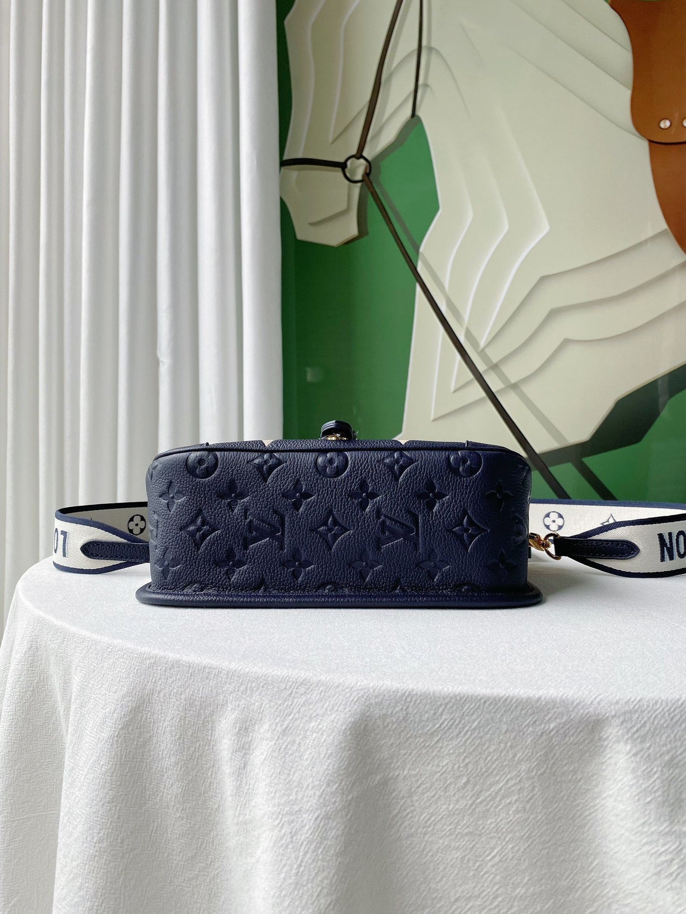 Lou*s Vuitt*n lv diane handbags embossed pattern 23x16x8.5cm - image 2