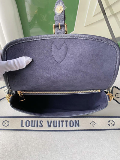 Lou*s Vuitt*n lv diane handbags embossed pattern 23x16x8.5cm - image 5