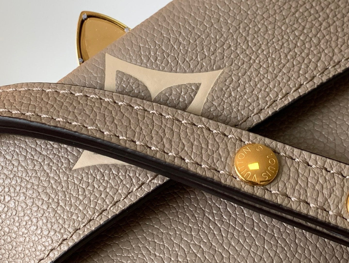 Lou*s Vuitt*n lv favorite brown like auth handbags lock gold 24x14cm - image 7