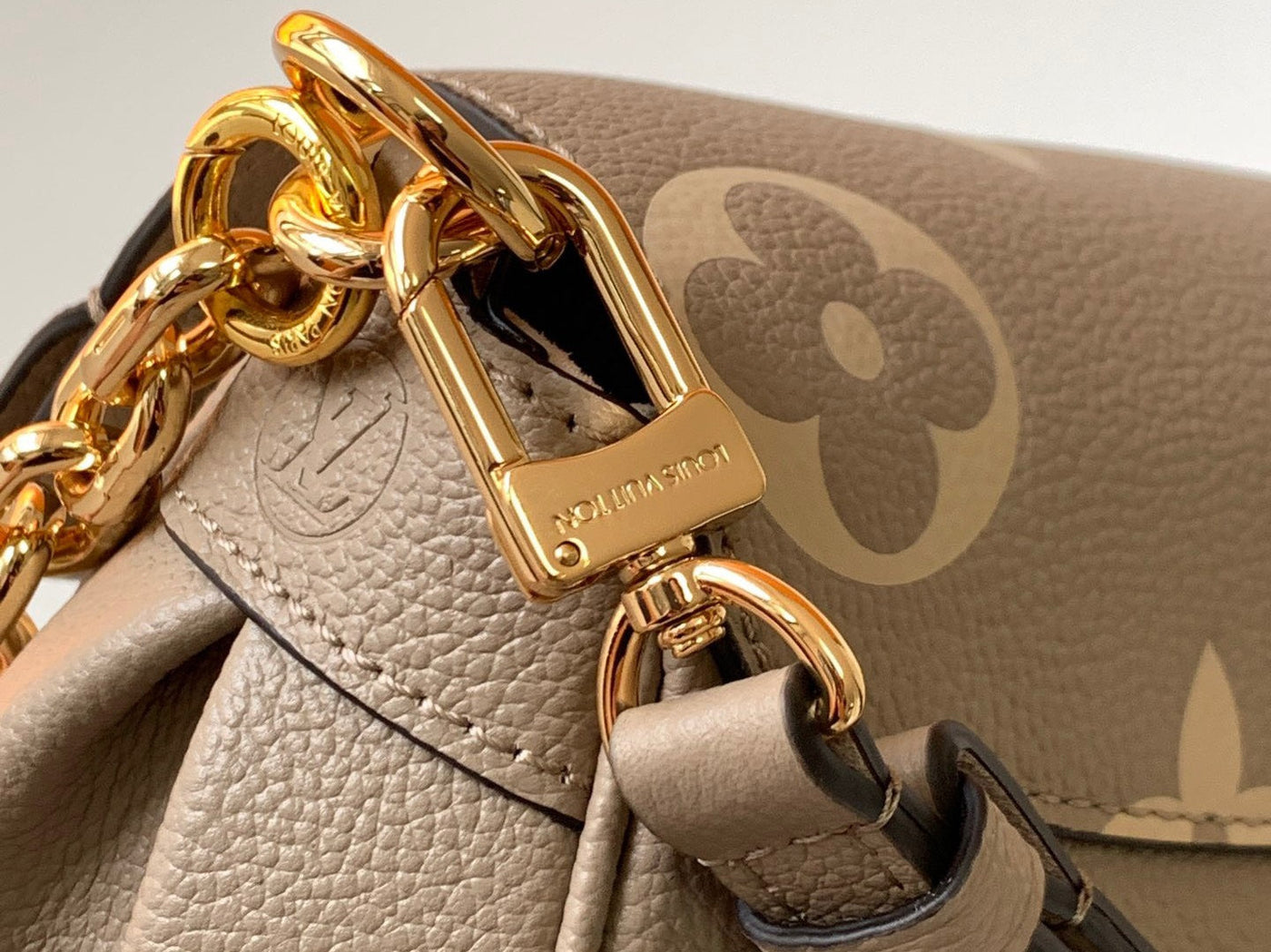 Lou*s Vuitt*n lv favorite brown like auth handbags lock gold 24x14cm - image 8