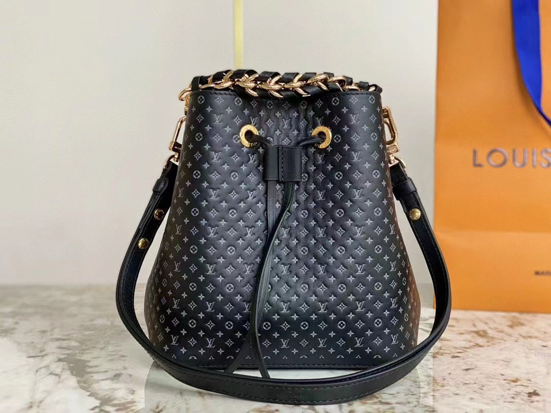 Lou*s Vuitt*n lv neonoe bb like auth black woman’s handbags 26cm - image 4