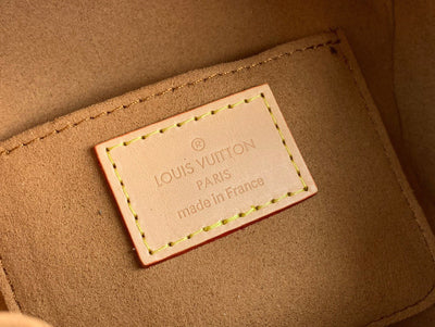 Lou*s Vuitt*n lv just in case monogram pattern handbags 14x13x11cm - image 2