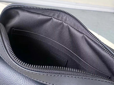 Lou*s Vuitt*n lv fastline men’s handbag black 23.5x18x7cm - image 5