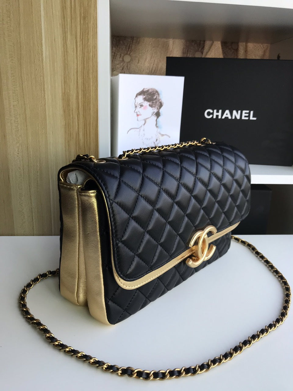 Chan*l woman’s like auth handbags black mix yellow leather 25cm - image 2