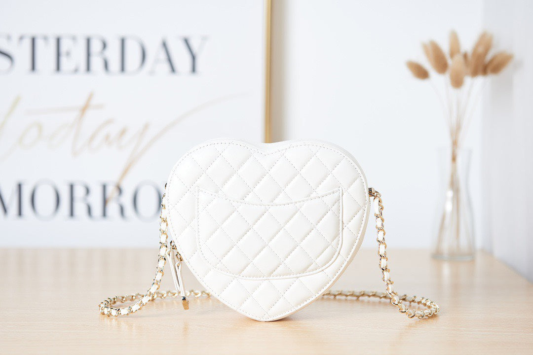 Chan*l the one like auth handbags smooth leather heart-pattern milk lock gold 16.5x18x6.5cm - image 7