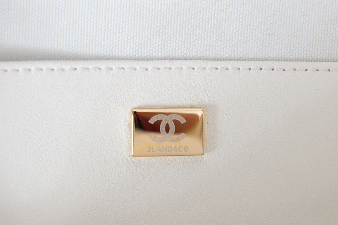 Chan*l the one like auth handbags smooth leather heart-pattern milk lock gold 16.5x18x6.5cm - image 8
