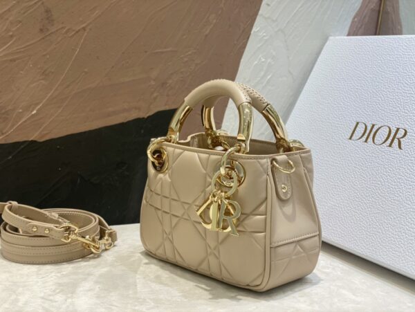 Di*r lady women’s handbag beige super smooth leather 20x13x8cm - image 4