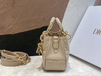 Di*r lady women’s handbag beige super smooth leather 20x13x8cm - image 5