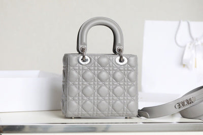 Di*r my lady rep 11 high-quality women’s handbag gray glossy leather 20x16cm - image 7