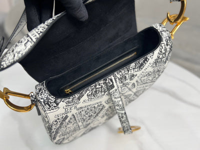 Di*r 11 handbags saddle bag woman’s lock gold 25x20x6cm - image 6