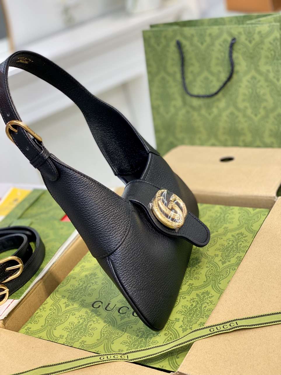 Guc*i like auth women’s handbag black 28cm - image 4