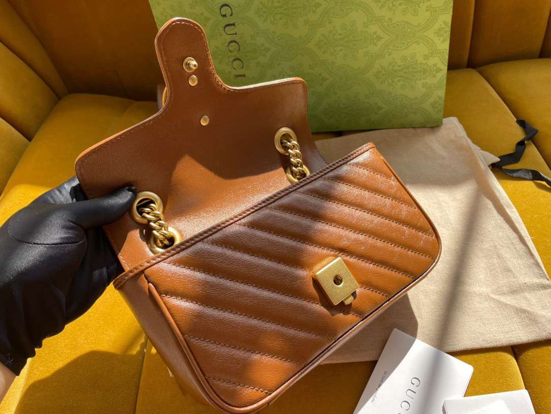Guc*i marmont women’s handbag super brown smooth leather 22cm - image 7