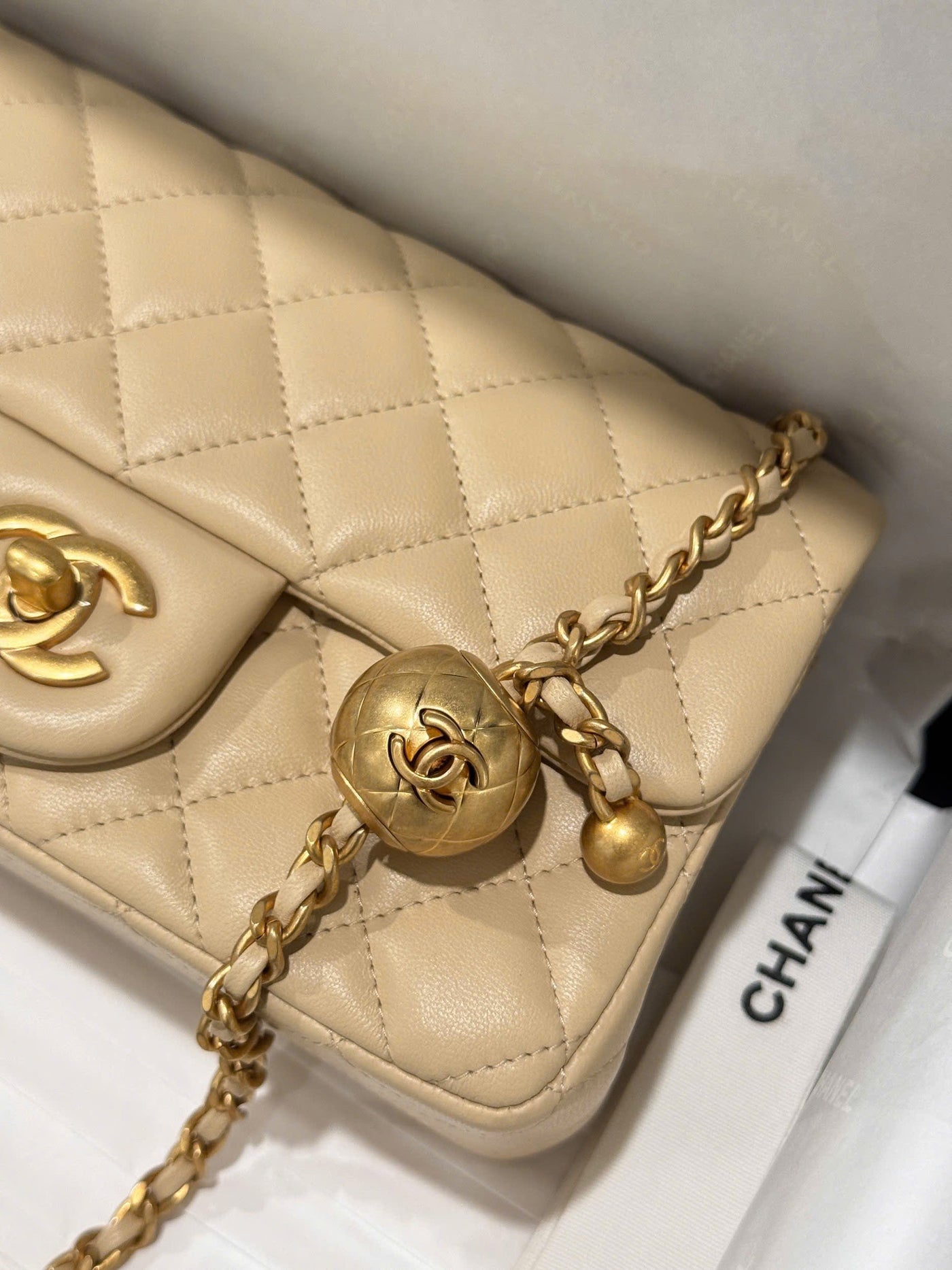 Chan*l classic bell bag 11 handbags beige leather lock gold 20cm - image 6