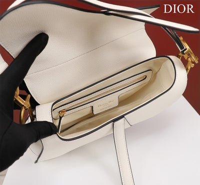 Di*r saddle 11 handbags white color with lock yellow gold 25x20x6.5cm - image 3