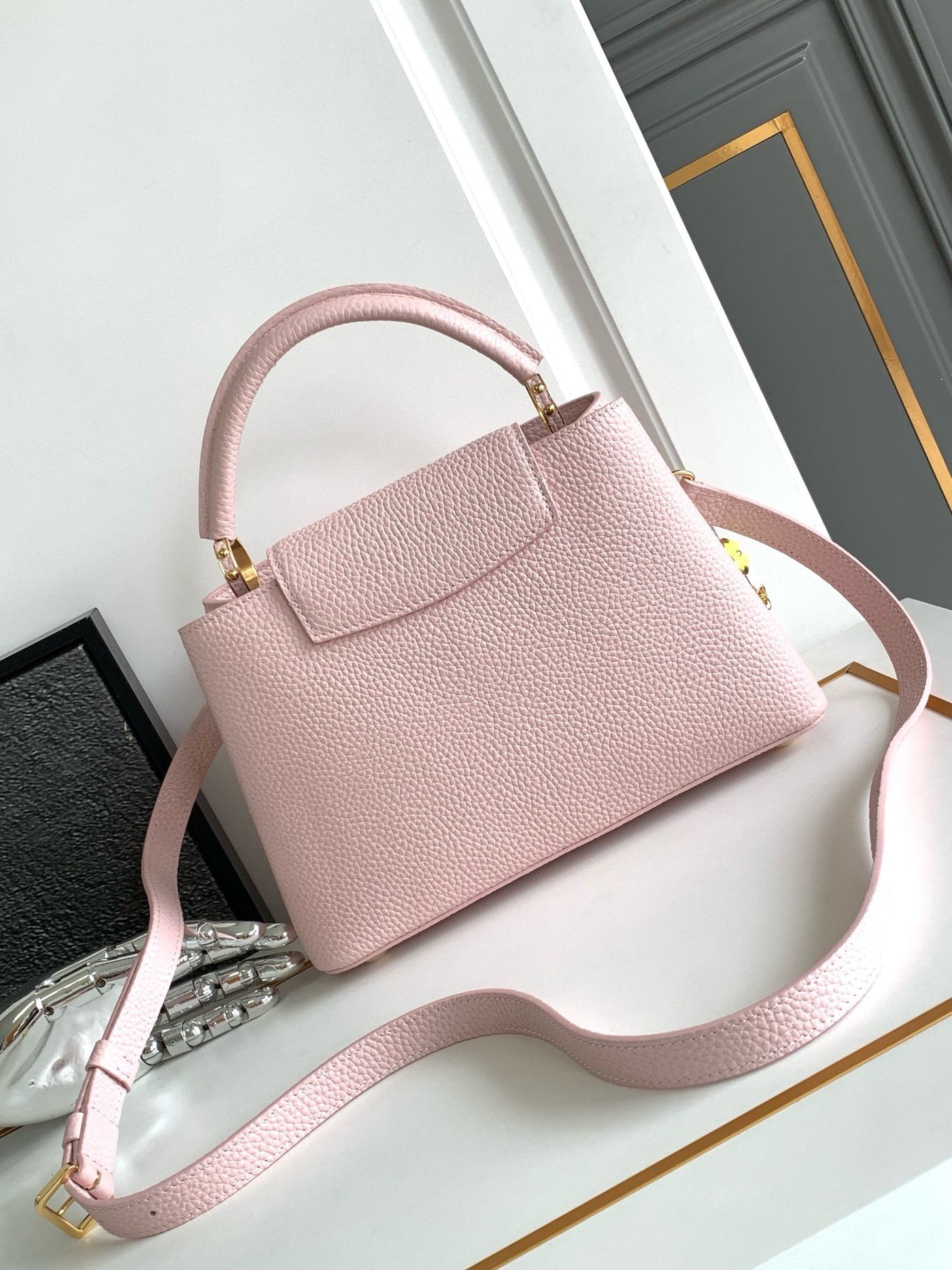 Lou*s Vuitt*n lv capucines bb pink handbags lock gold 27x18x9cm - image 8