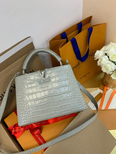 Lou*s Vuitt*n lv capucines bb gray crocodile leather handbag like auth 21cm - image 2