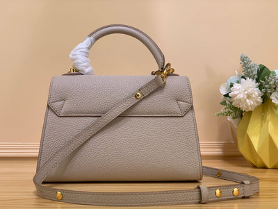 Lou*s Vuitt*n lv twist handle like auth lock gold handbags 17x25x11cm - image 4