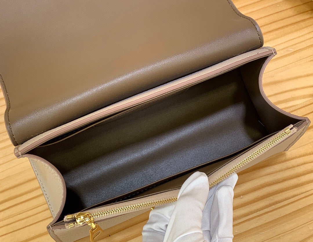 Lou*s Vuitt*n lv twist handle like auth lock gold handbags 17x25x11cm - image 9
