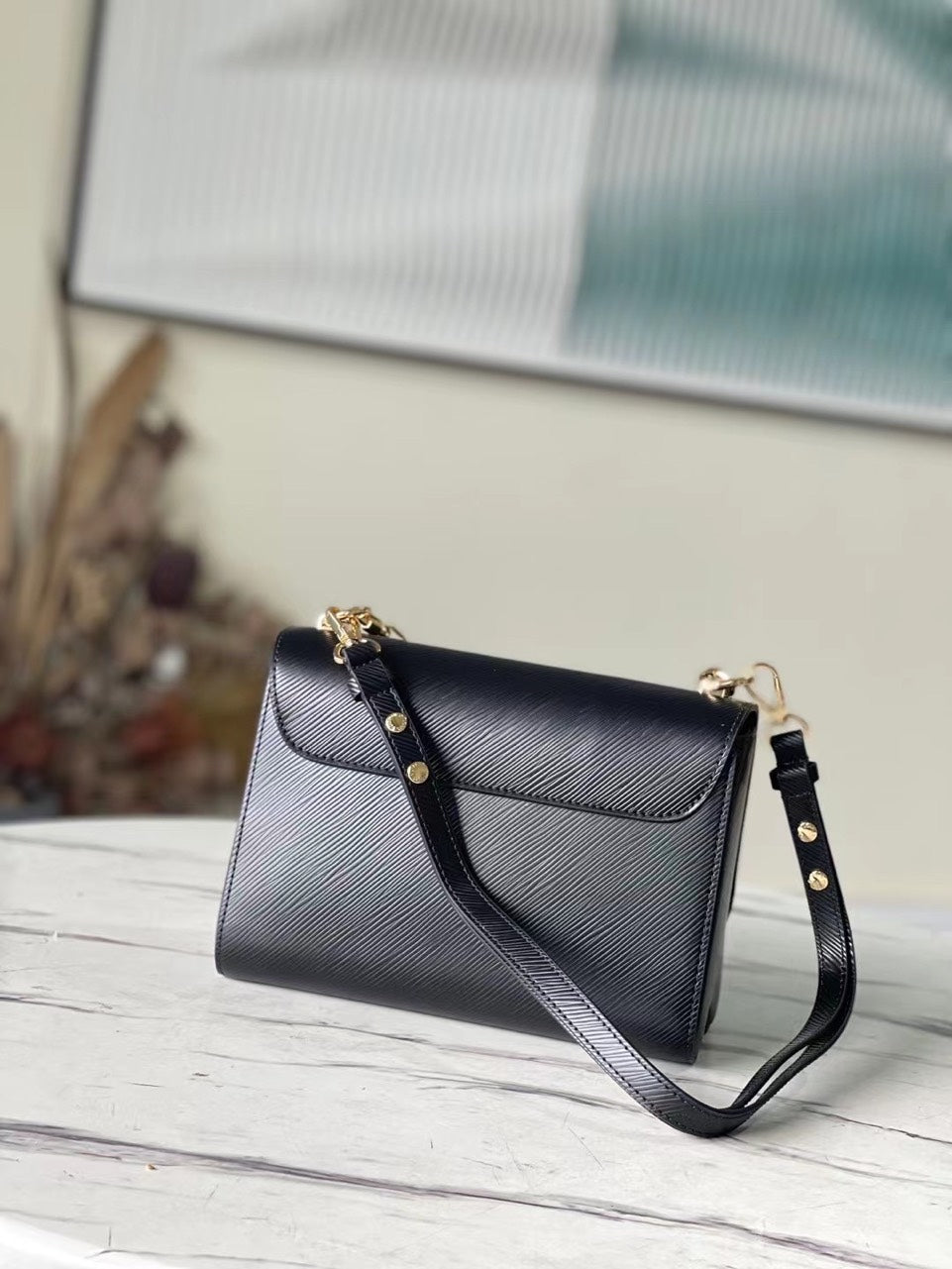 Lou*s Vuitt*n lv twist mini like auth lock gold handbags 23x17x9.5cm - image 2