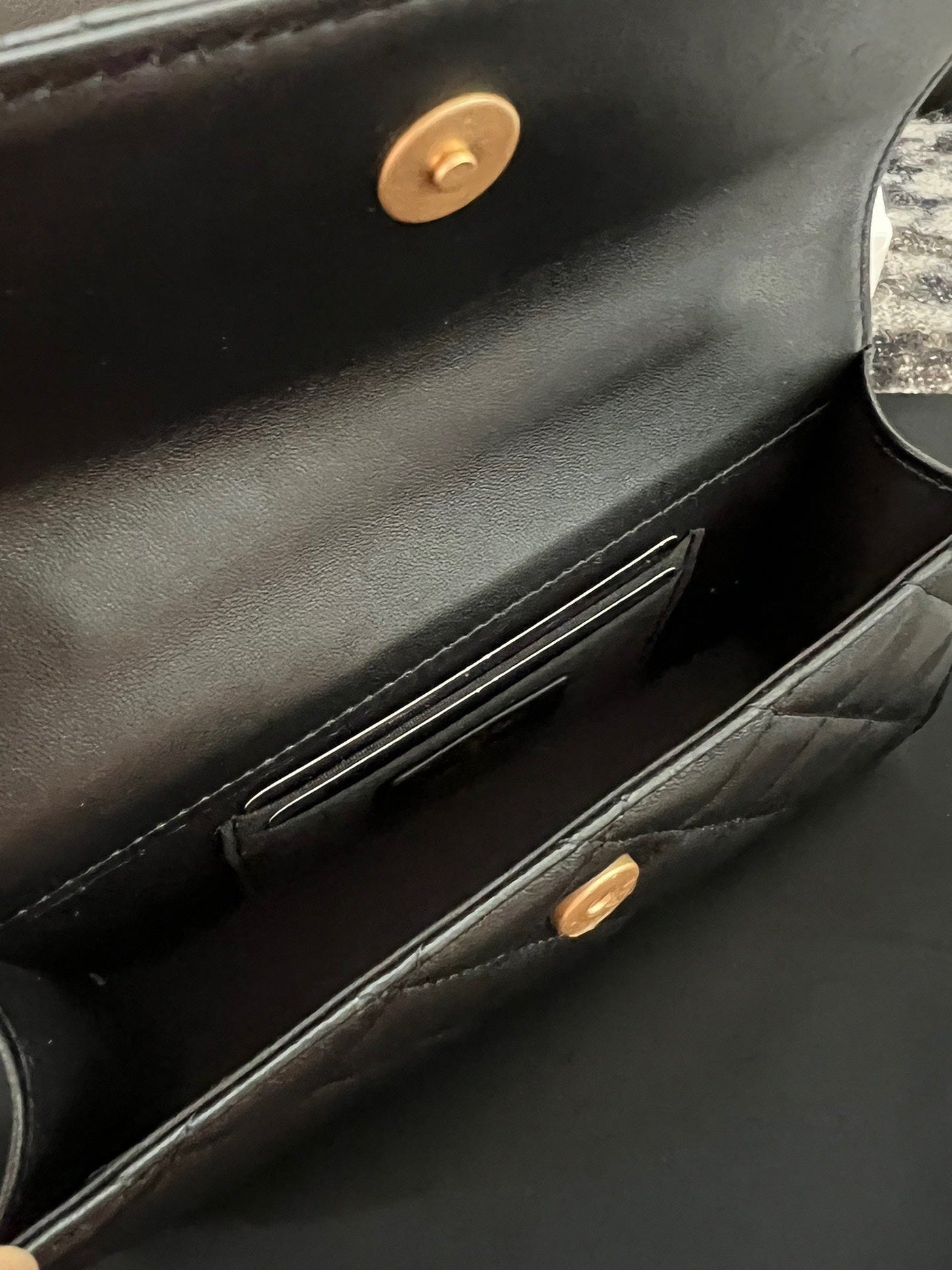 Chan*l woc black handbags pearl handle plated lock gold 19cm - image 9