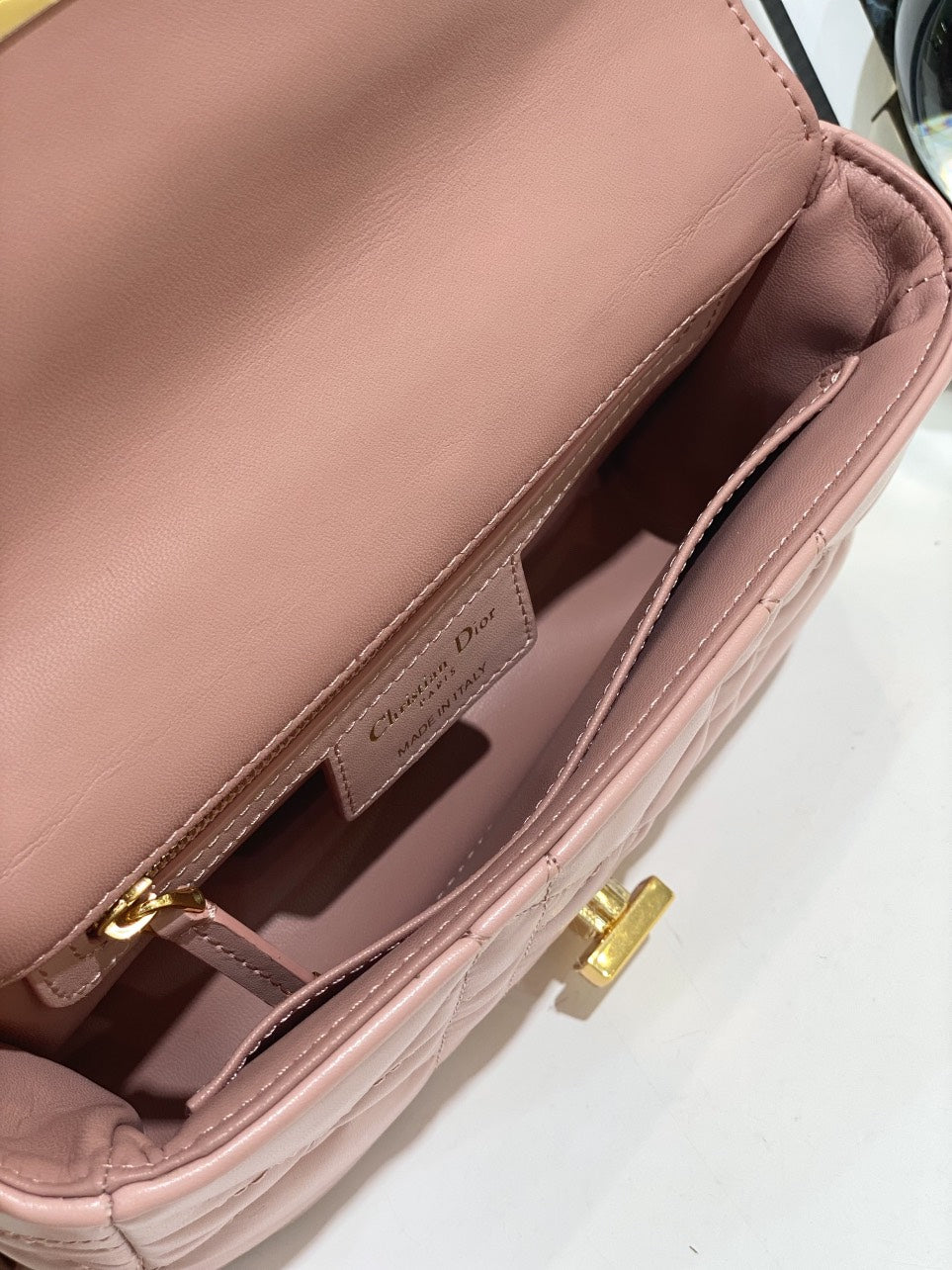 Di*r pink plaid super quality women’s handbag with gold lock 25cm - image 8