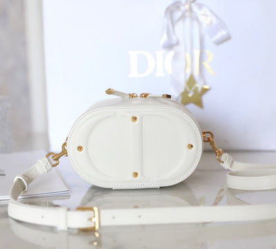 Di*r travel white women’s handbag super quality 20x12x14 - image 2