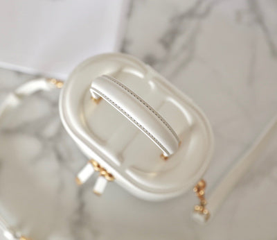 Di*r travel white women’s handbag super quality 20x12x14 - image 7