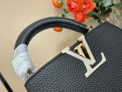 Lou*s Vuitt*n lv capucines bb black cowhide leather handbags 21x14x8cm - image 6
