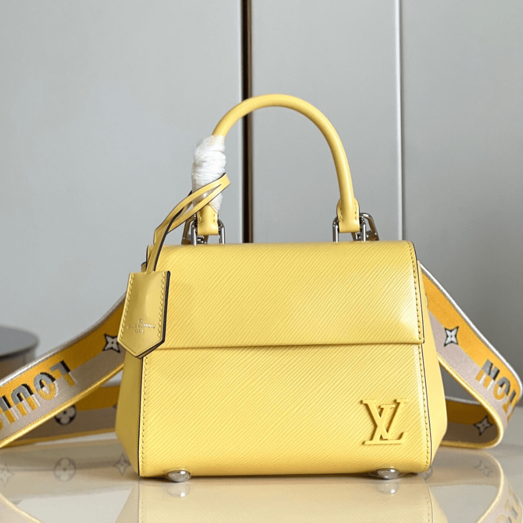 Lou*s Vuitt*n clunny yellow raised pattern 20x16cm - main image