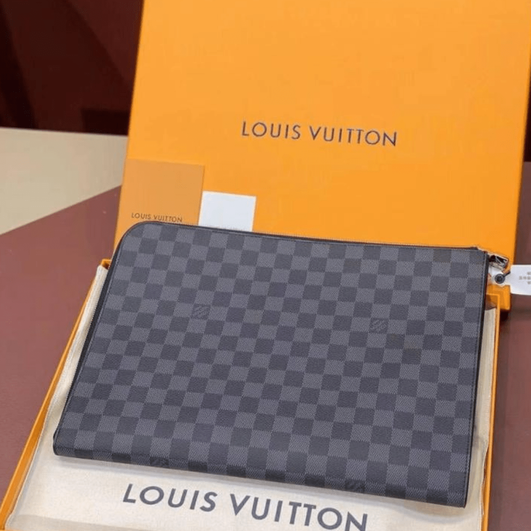 Lou*s Vuitt*n handbag men’s black with wallet 25cm - main image