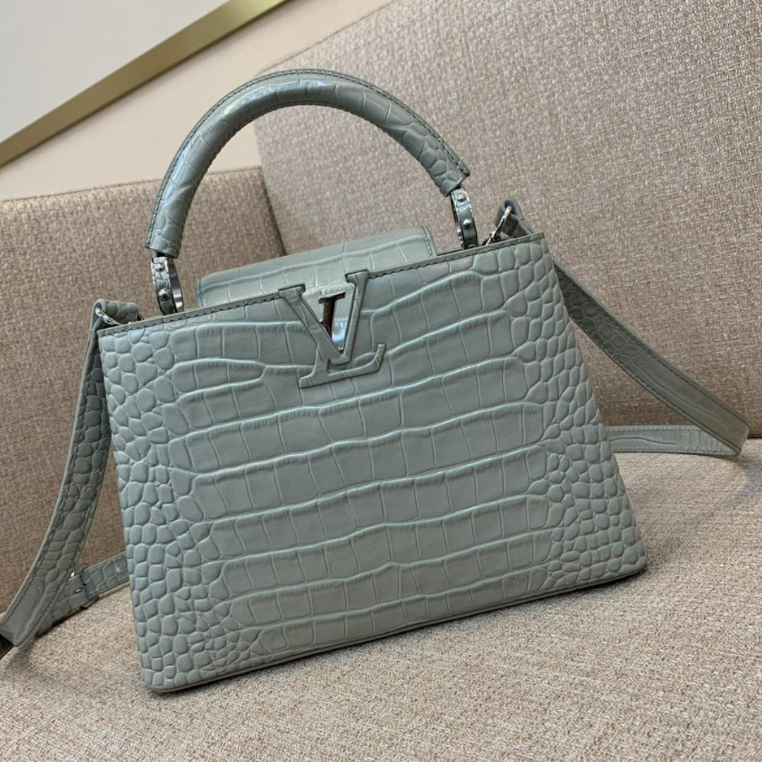 Lou*s Vuitt*n lv capucines bb gray crocodile leather handbag like auth 21cm - main image