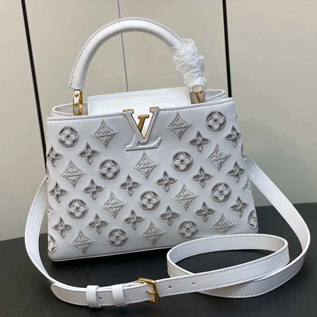 Lou*s Vuitt*n lv capucines bb white handbags 27x18x9cm - main image