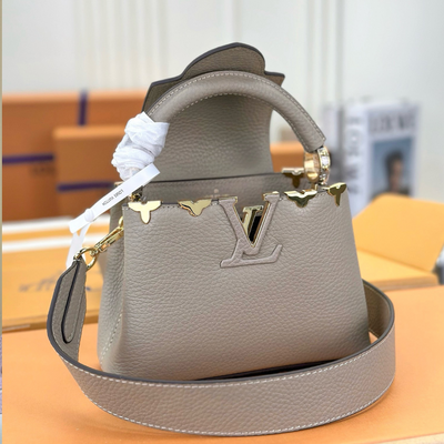 Lou*s Vuitt*n lv capucines lock gold handbags cowhide leather 21cm - main image