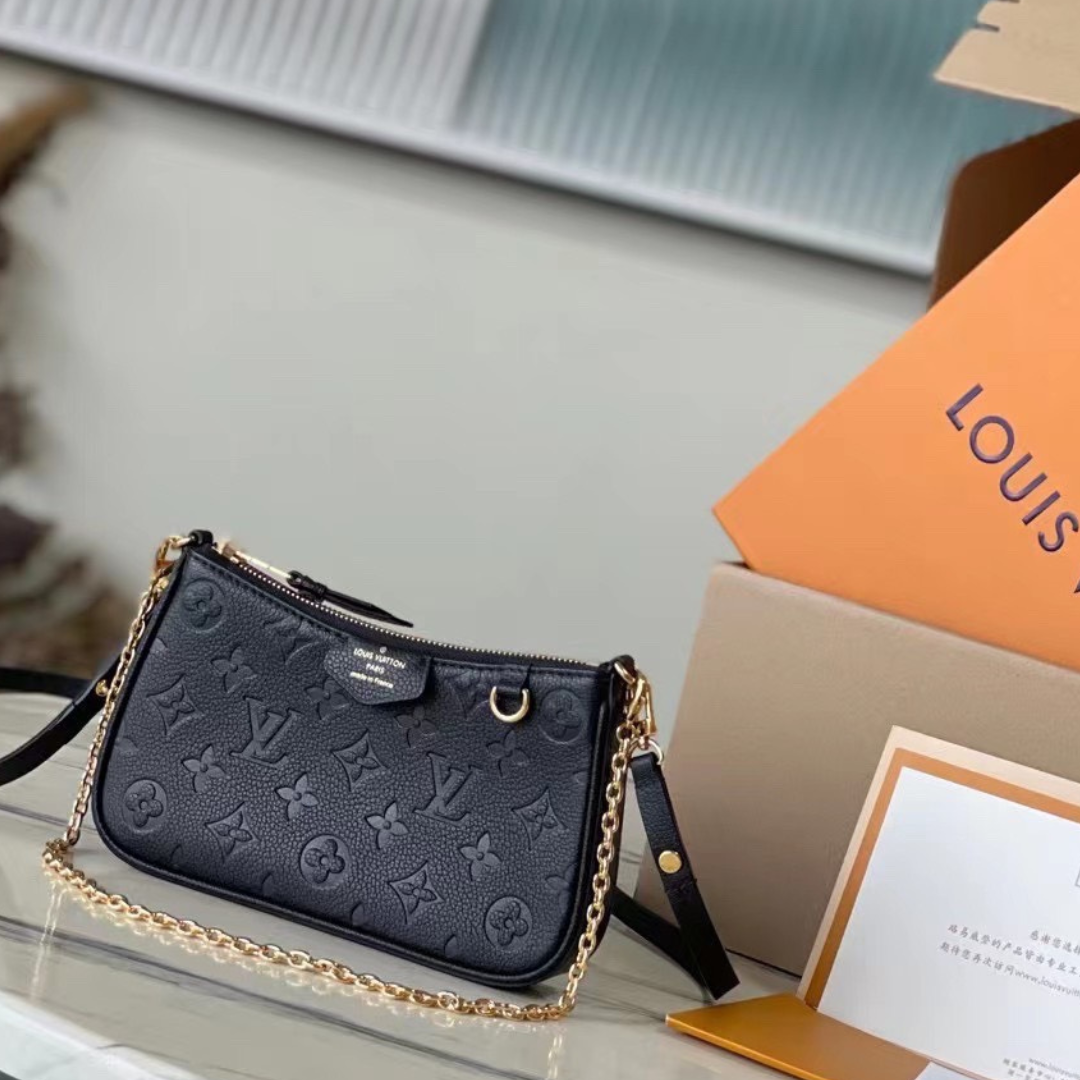 Lou*s Vuitt*n lv easy pouch on strap super handbags black 19×11.5x3cm - main image