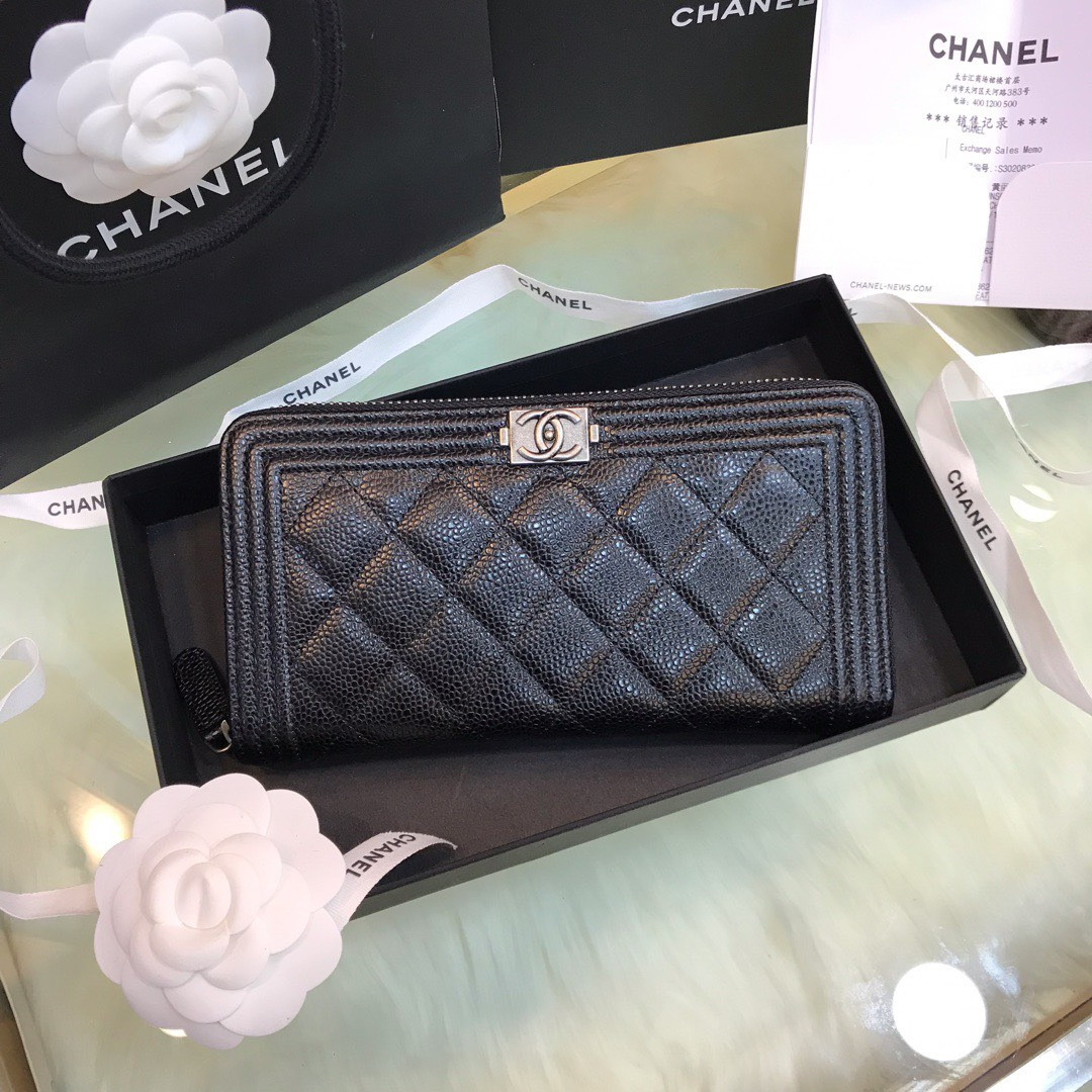 Chan*l wallet like auth black grained leather silver lock 19x10cm - main image
