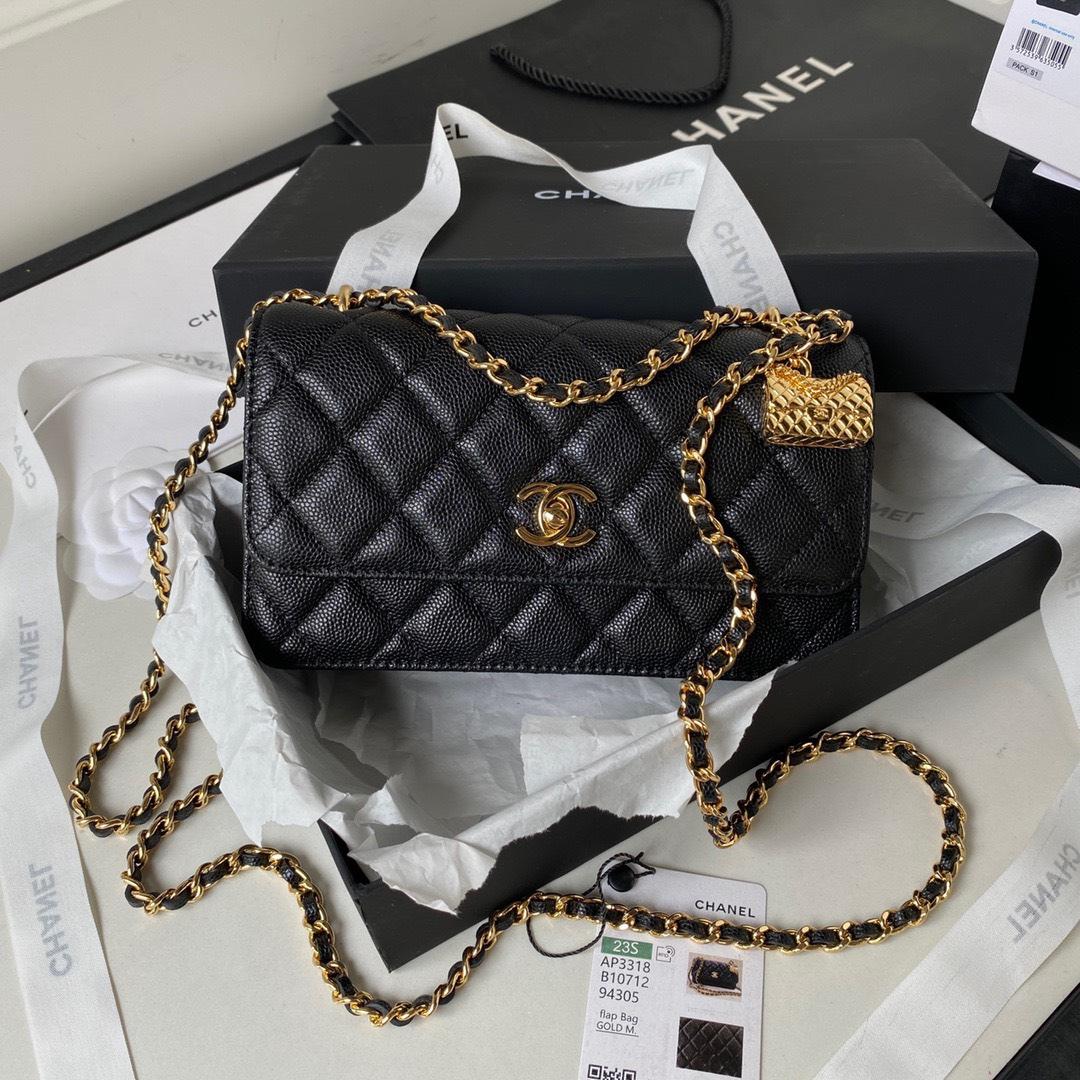 Chan*l woc charm replica 11 handbag lizard skin black with gold lock 20cm - main image