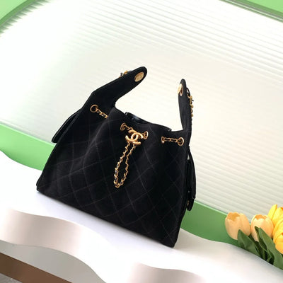 Chan*l 25 small handbag, grained calfskin & gold-tone - main image