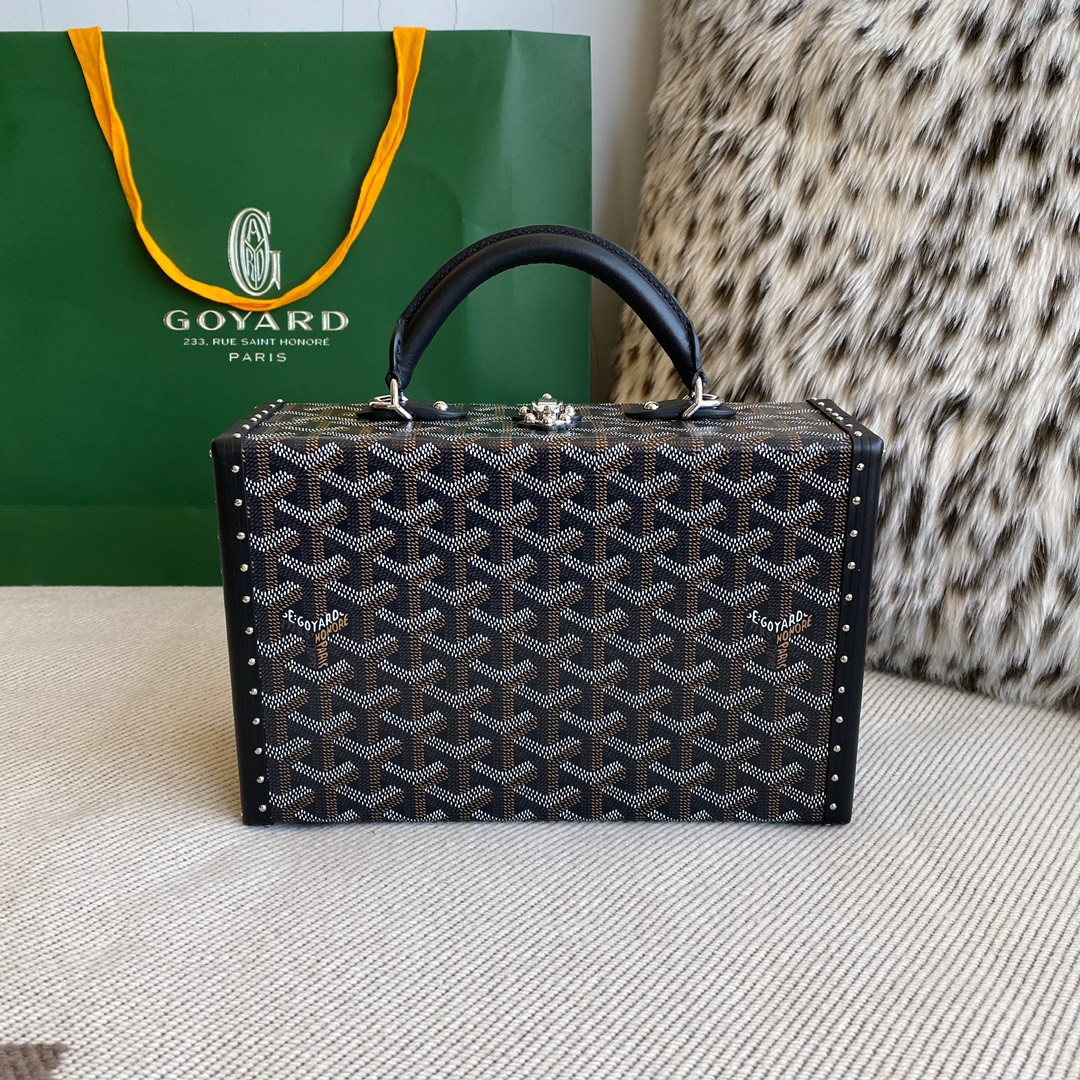 goya grand hotel trunk bag - main image