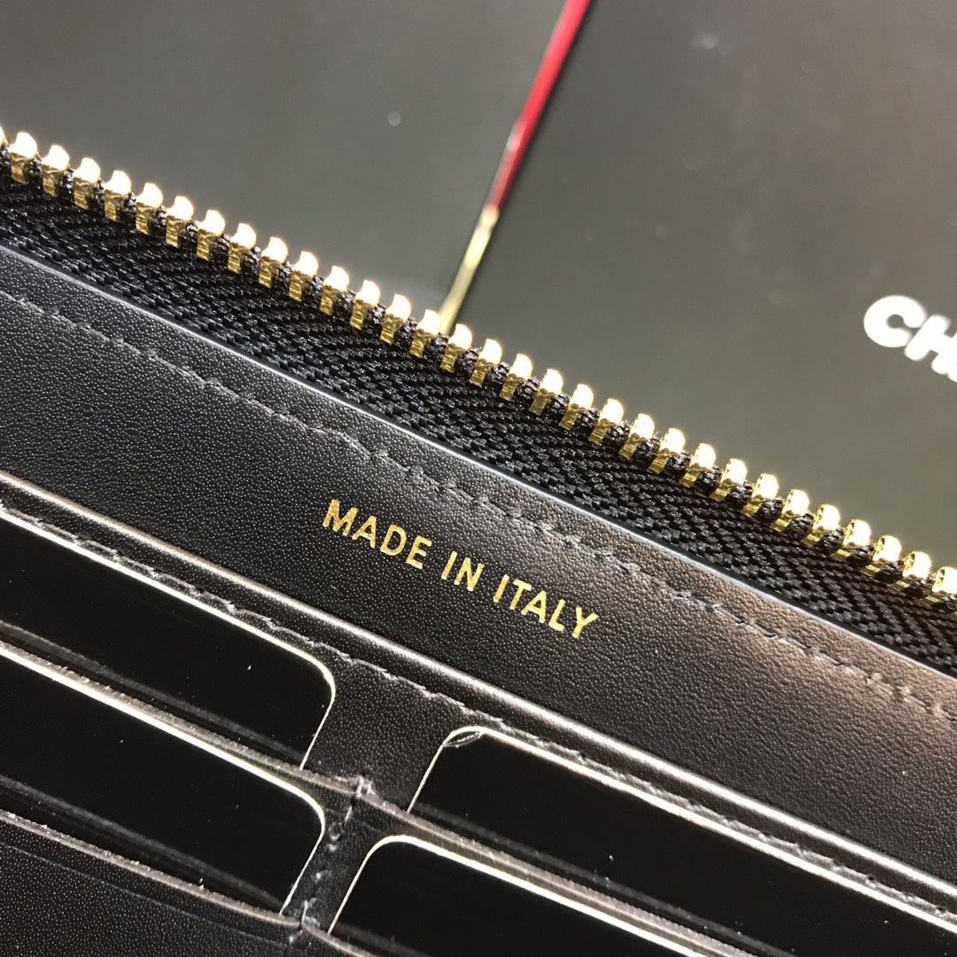 Chan*l wallet black grained leather gold lock 19×10.5cm - image 2