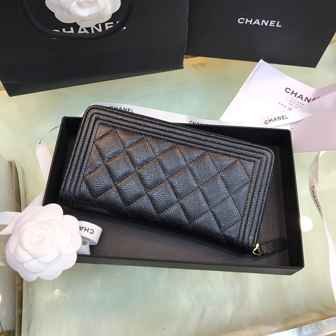 Chan*l wallet black grained leather gold lock 19×10.5cm - image 3