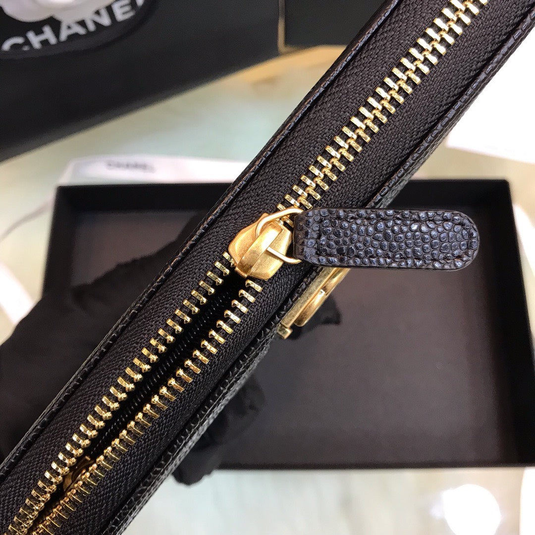 Chan*l wallet black grained leather gold lock 19×10.5cm - image 5