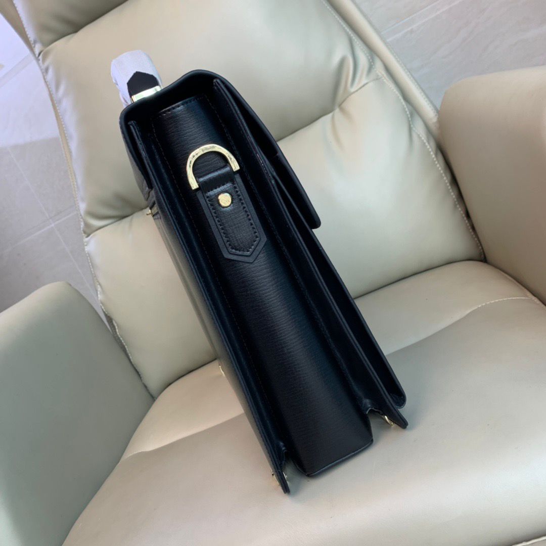 mont blanc leather bag - image 6