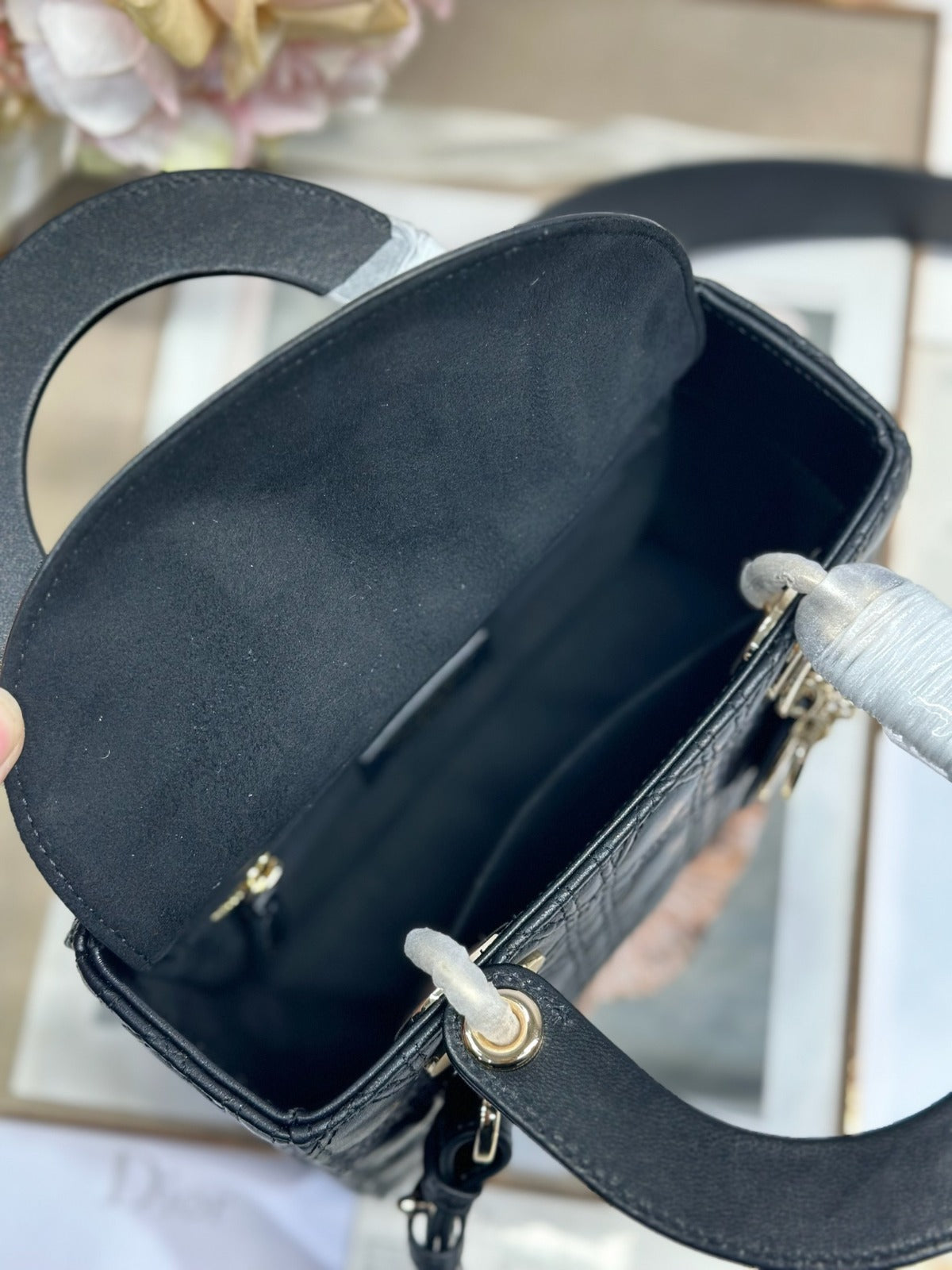 Di*r lady small black handbag - image 9